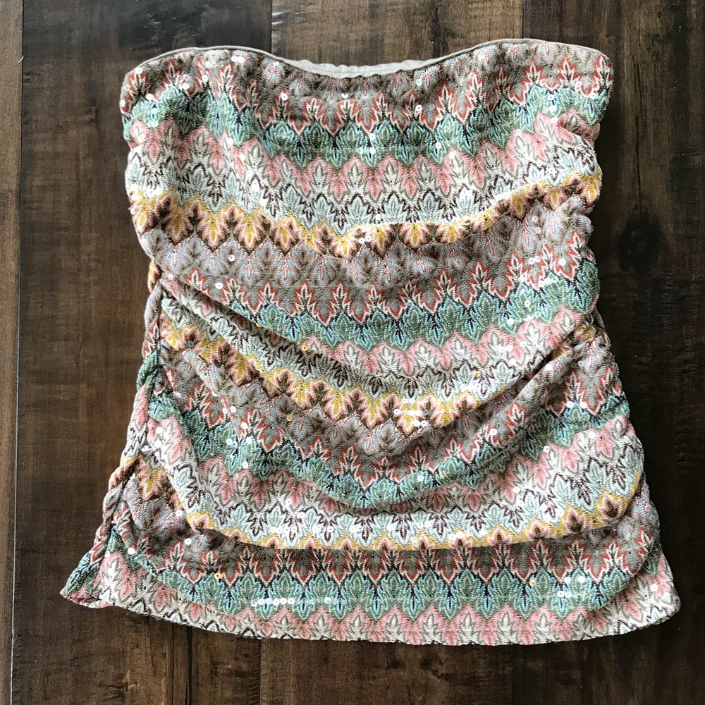 Express strapless top